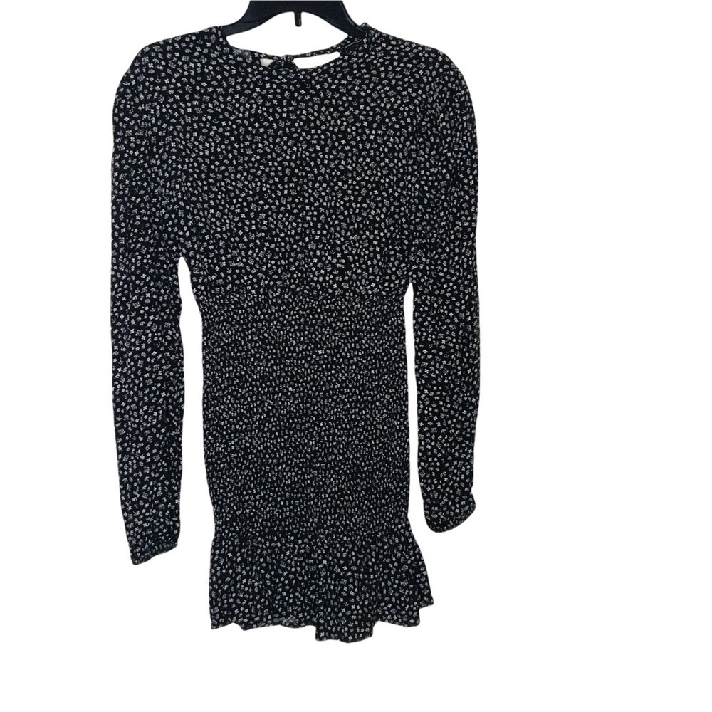 Vibe SPORTSWEAR ruched mini dress. Long sleeves.
